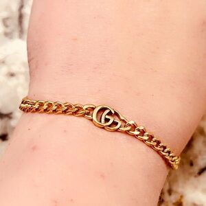 Stunning Authentic Gucci GG link bracelet gold tone.